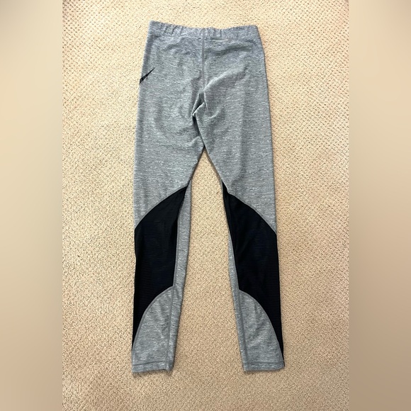 Nike Pro Dri-Fit Heather Gray and Black Panel Leggings women’s S - Picture 3 of 9